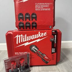 Milwaukee Press Tool Kit Bundle 