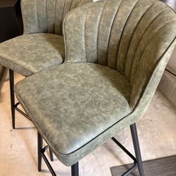 Island Chairs Like New 