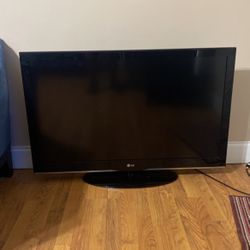 Lg Flat Screen 40” 