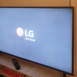 TV 60 inch LG Smart ( It doesn't work well )