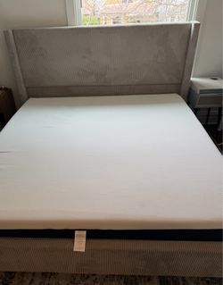 King Sized Bed Frame & King Sized Mattress