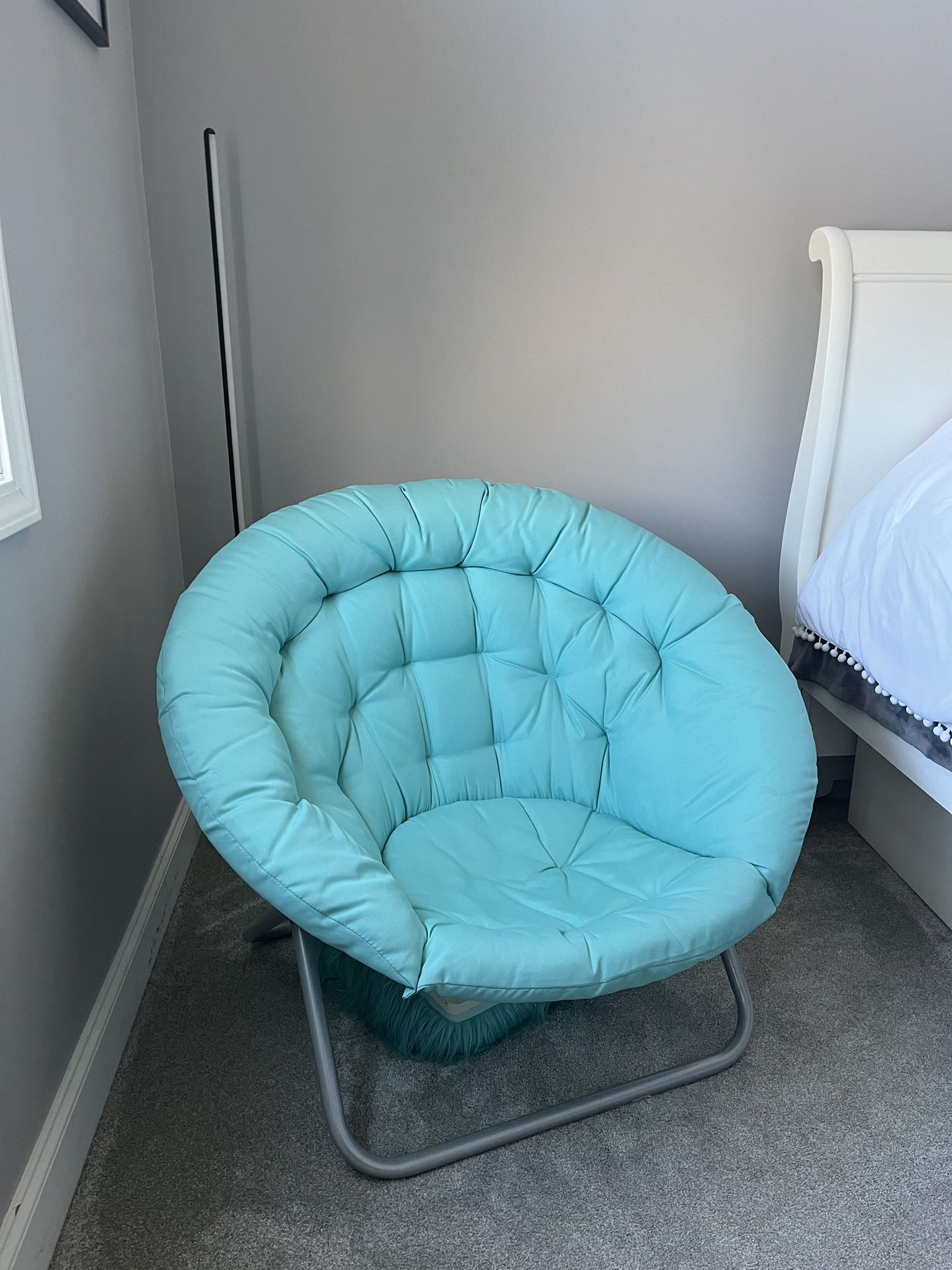 Blue lounge chair