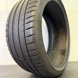 V602  255 35 20 97Y  Michelin  Pilot Sport 4  One Used Tire 70% Life 