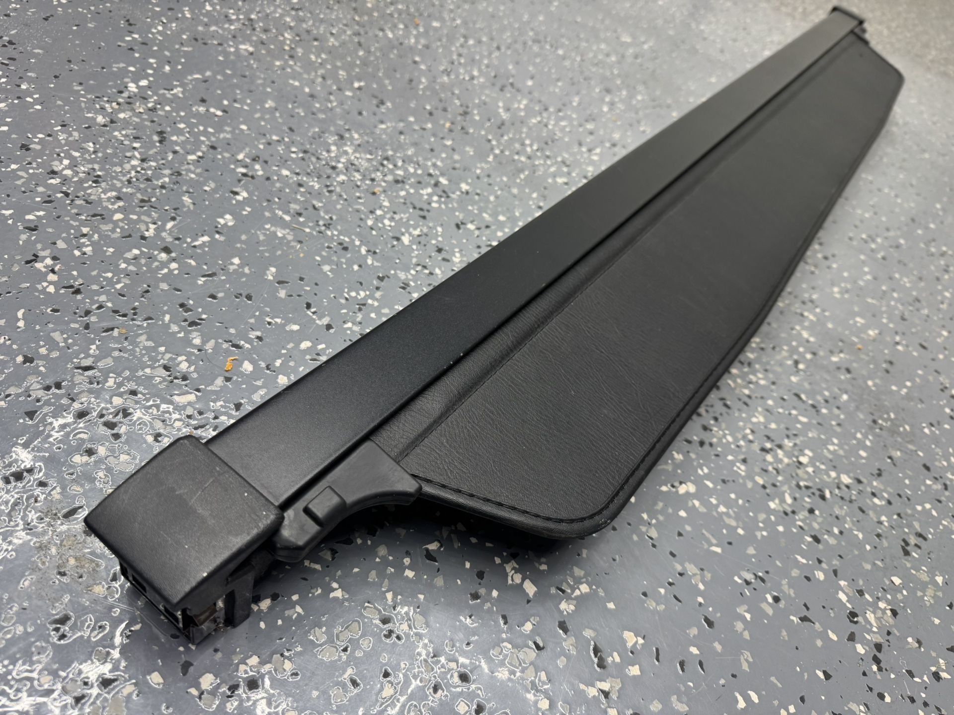 96-04 Nissan Pathfinder R50 Infiniti QX4 Cargo Privacy Shade Cover