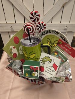 Grinch Stanley Cup Gift Set