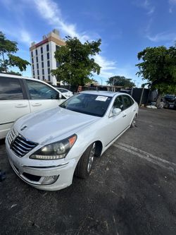 Hyundai Equus 5.0 – All Parts Available 2014