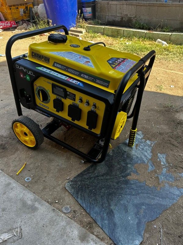Champion Power
Equipment
5300/4250-Watt Gasoline and Propane Powered Dual Fuel
Portable Generator with CO Shield
(CARB Compliant)