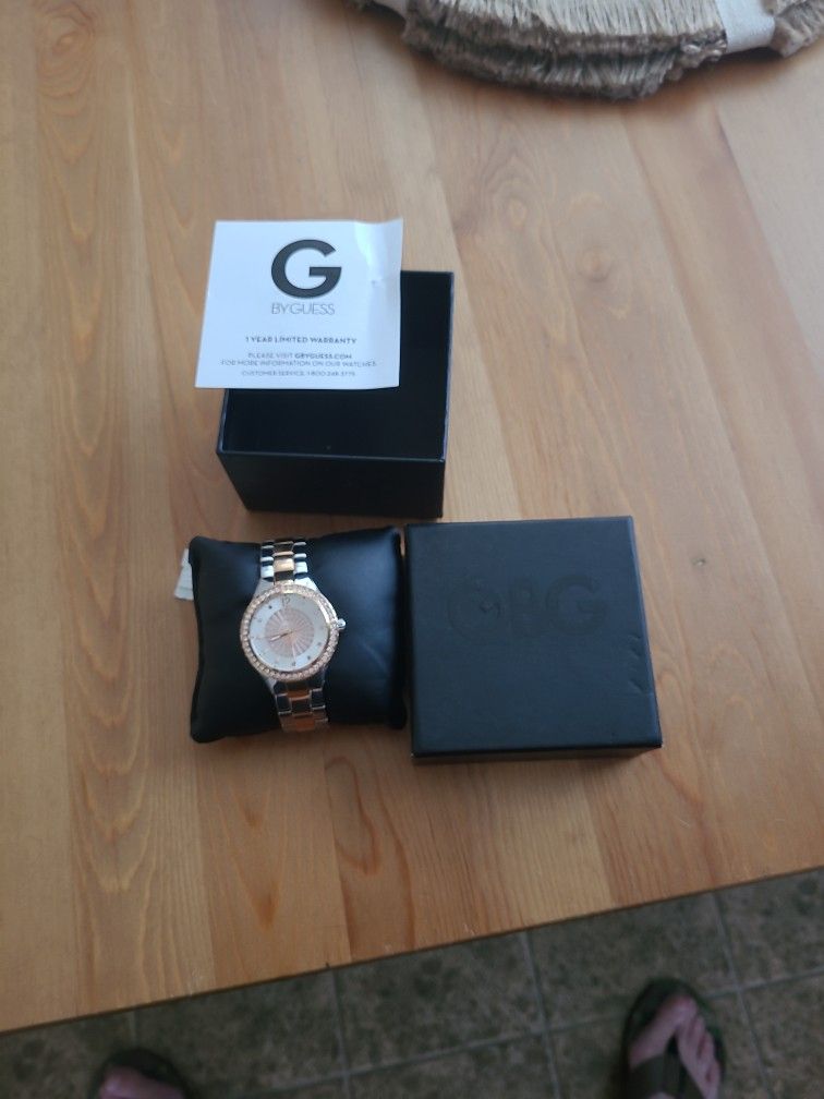 Guess Women's  Watch  Brand New 60.00 Obo