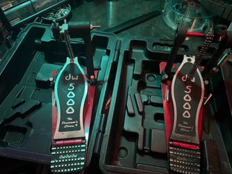 DW5000 double bass pedals - Needs hardware