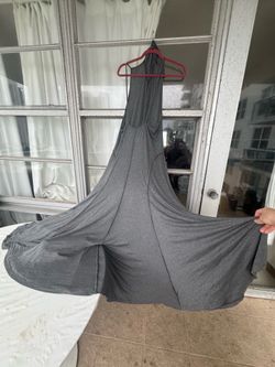 Woman’s 6 piece lot  dress,  skirt,  blouse, belt. All 20$