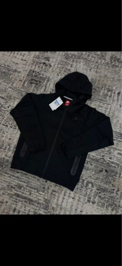 All black Nike fleece tech