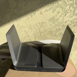Netgear Nighthawk Ax8