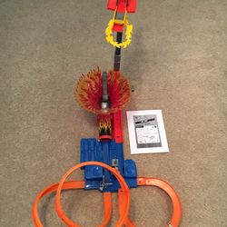 Hot Wheels Track Set - Sky Jump