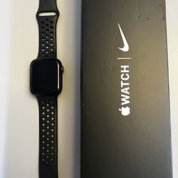 Apple Watch (Nike Series) Generation 5