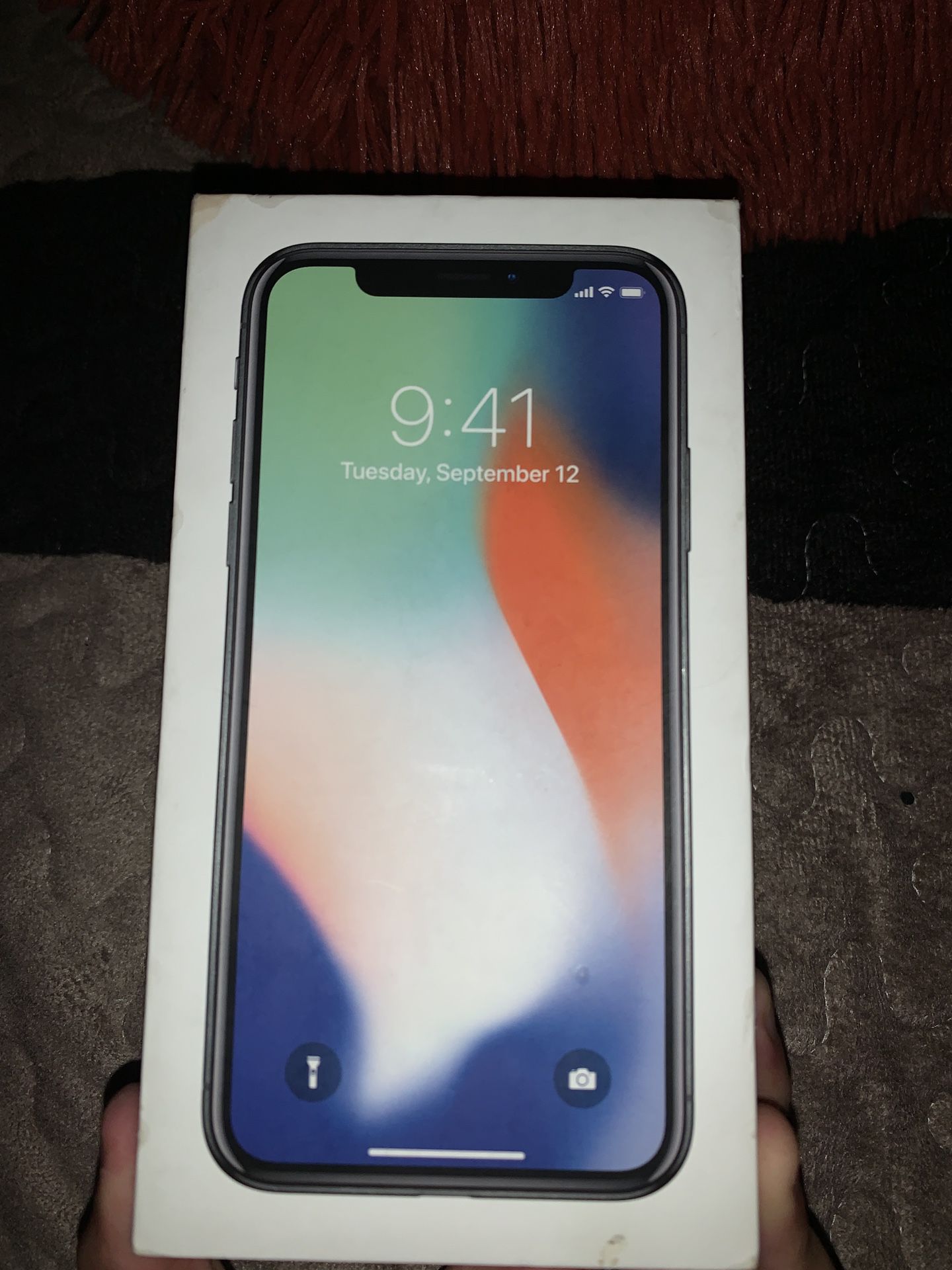 iPhone X - 256GB (BOX ONLY.)