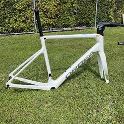Orbea orca frame + carbon handle bar