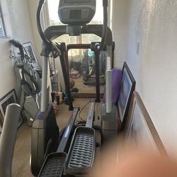 Nordic Trail FreeStride Trainer Eliptical