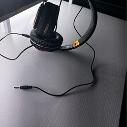 earphones