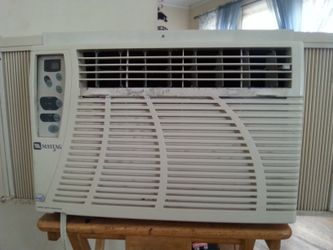 Maytag 5200 Btu Window Air Conditioner For Sale In Summit Il Offerup
