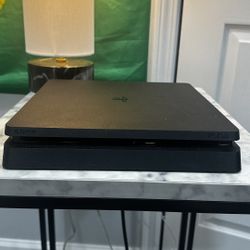 PS4 SLIM + Controller 