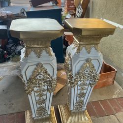 Set Of 2 Beautiful Pedestal 
