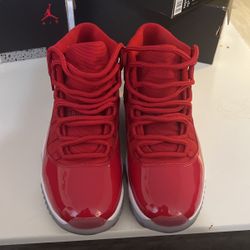 Jordan 11s Size 8.5 VNDS