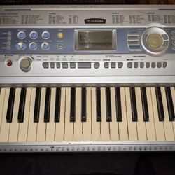 Yamaha Keyboard Piano