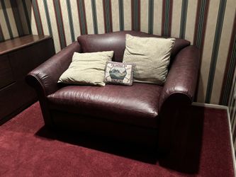 Pullout Couch/ Bed