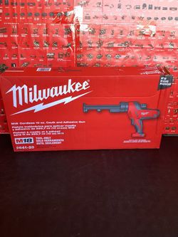 MILWAUKEE M18 CORDLESS 10 OZ. CAULK AND ADHESIVE GUN