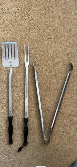 CUTCO 3 Piece Barbecue Set 1709 Classic Black Flame Handles. Fork, Turner, and Tongs