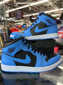 Air Jordan 1 Mid University Blue Black