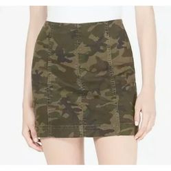 Brand New Tinseltown Camo Green Mini Pencil‎ Skirt Faded Wash Army Print 5/27