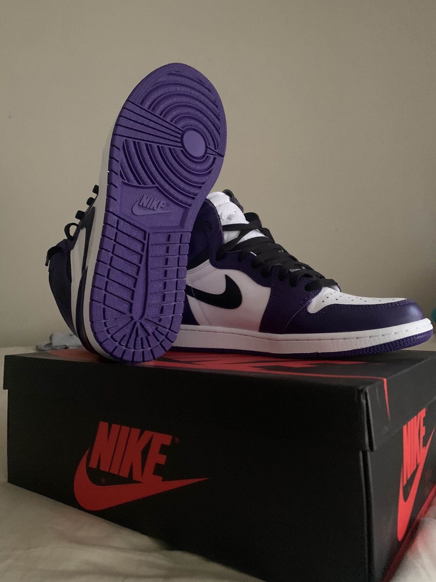 Jordan 1 Court Purple