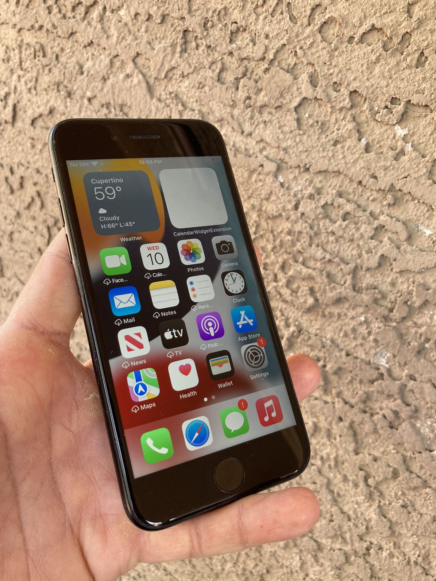 iPhone 7+ Plus. Like New And Unlocked!