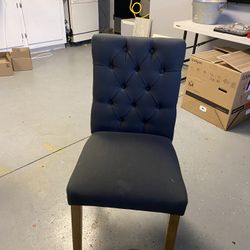 Round Table And 3 Chairs
