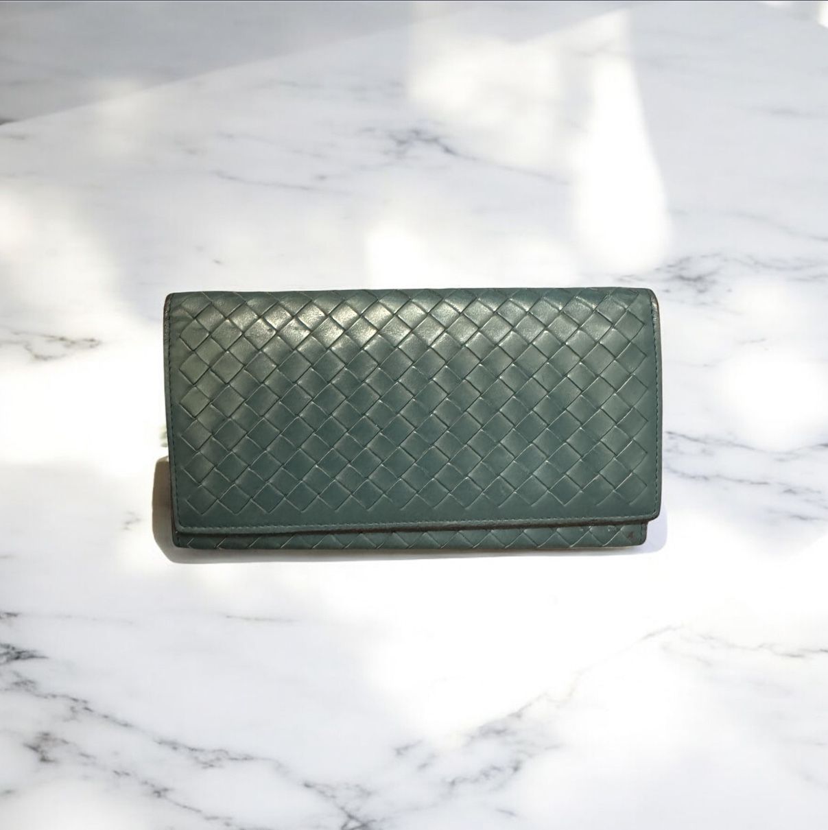 Bottega Veneta Intrecciato Two-Tone Bifold Wallet