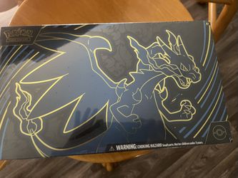 Mega Charizard Ultra Premium Collection