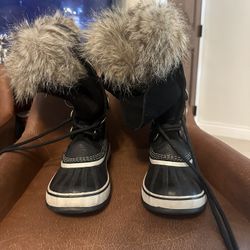 SOREL Joan of Arctic Waterproof Boots Size 8