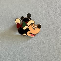 Minnie Mouse Christmas Disney Pin