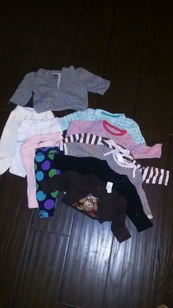 Baby girl clothes 0-3 months 10 dollars