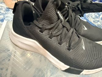 Blk nike