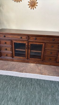 Tv stand