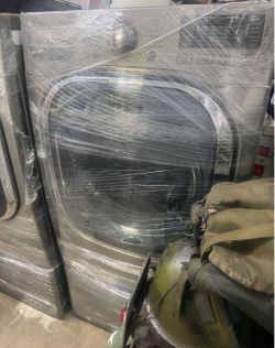 Lg Front Load Washer and Dryer Set