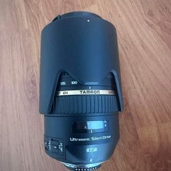tamron 70-300mm F/4.0-5.6 Camera Lens