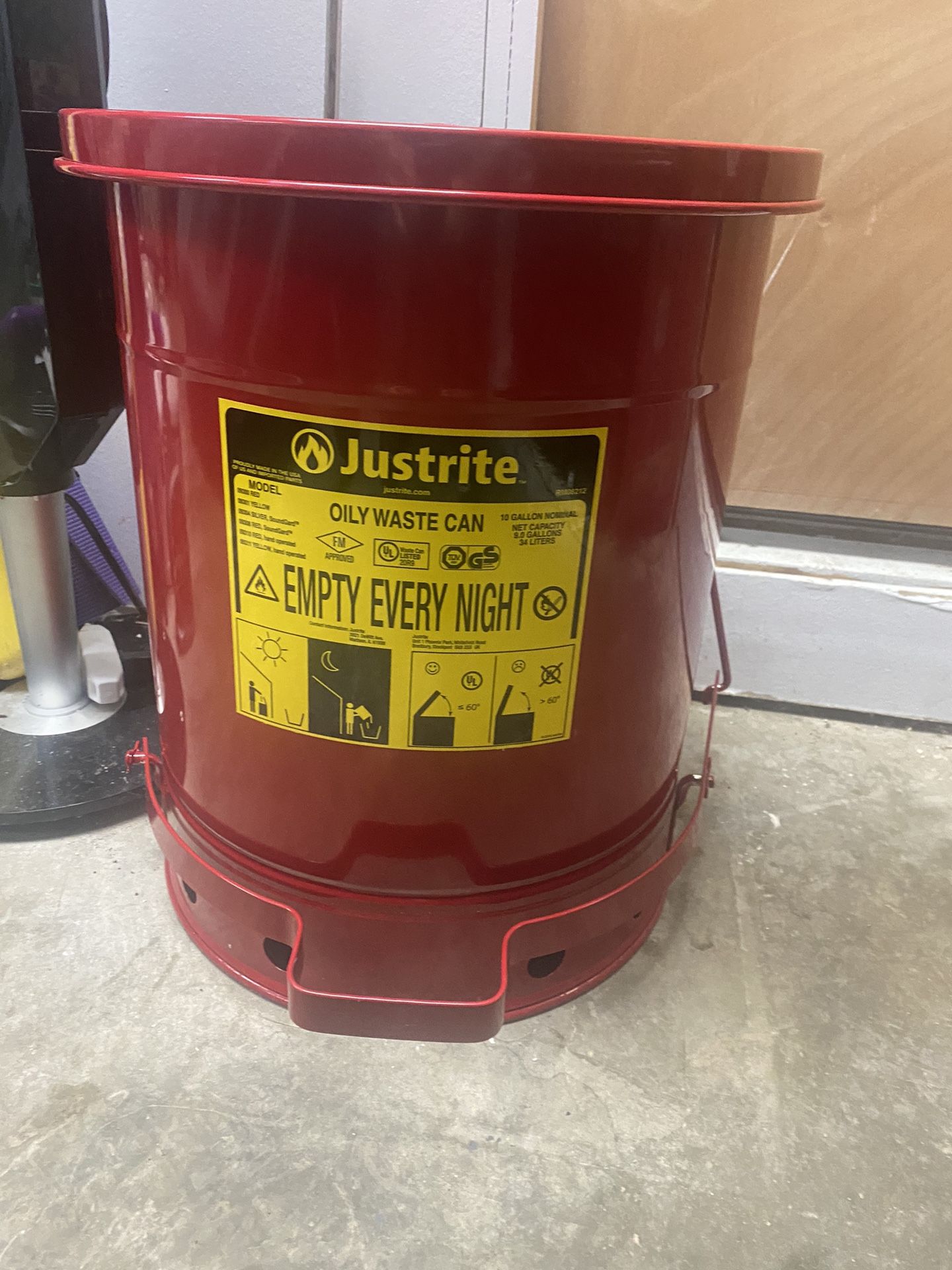 Justrite 09300, Galvanized-Steel Safety cans