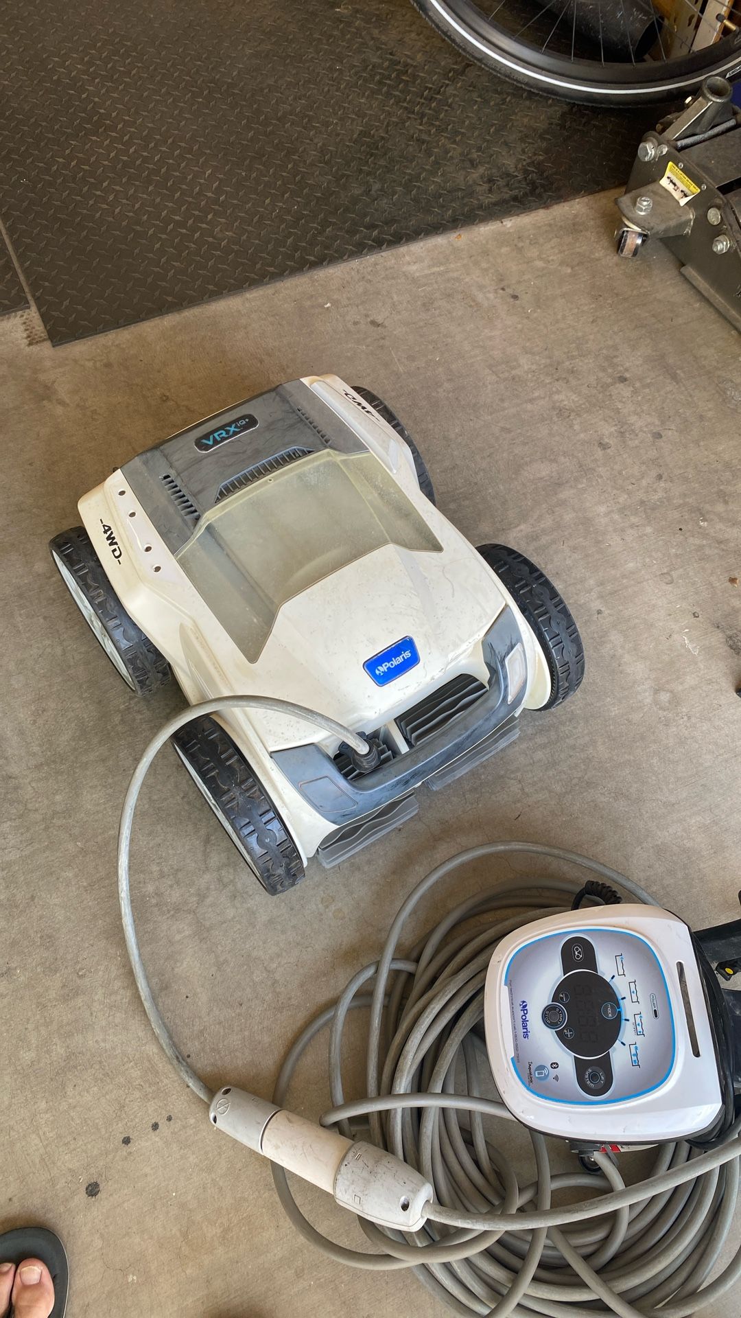 Polaris Pool Cleaner VRX iQ