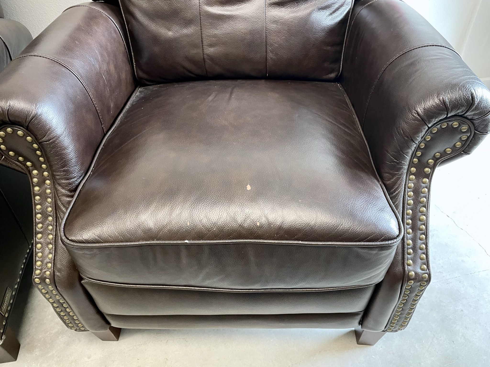 2pc Ridgewood Top Grain Leather Pushback Recliner for Sale in Austin