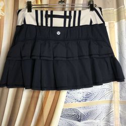 Lululemon Skirt Size 6