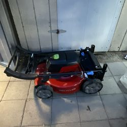 Toro Recycler 22 in. 60 V Battery Self-Propelled Lawn Mower Kit (Battery & Charger)