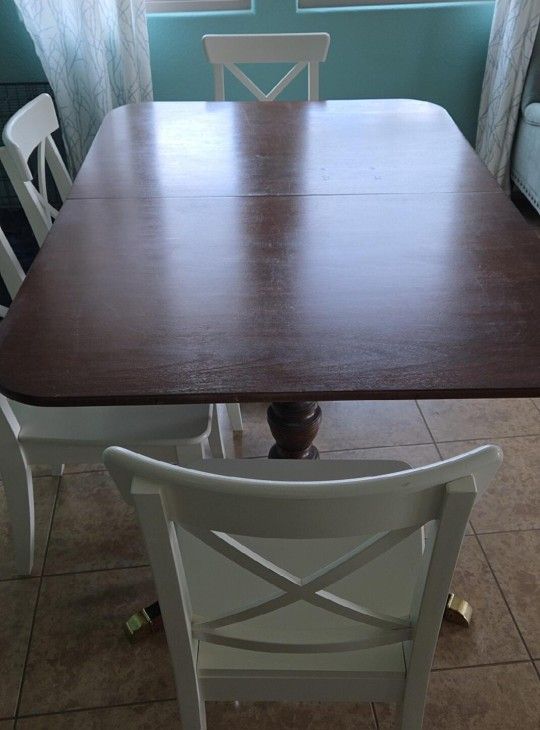 Antique Wooden Dining Table with Chairs. Dunca